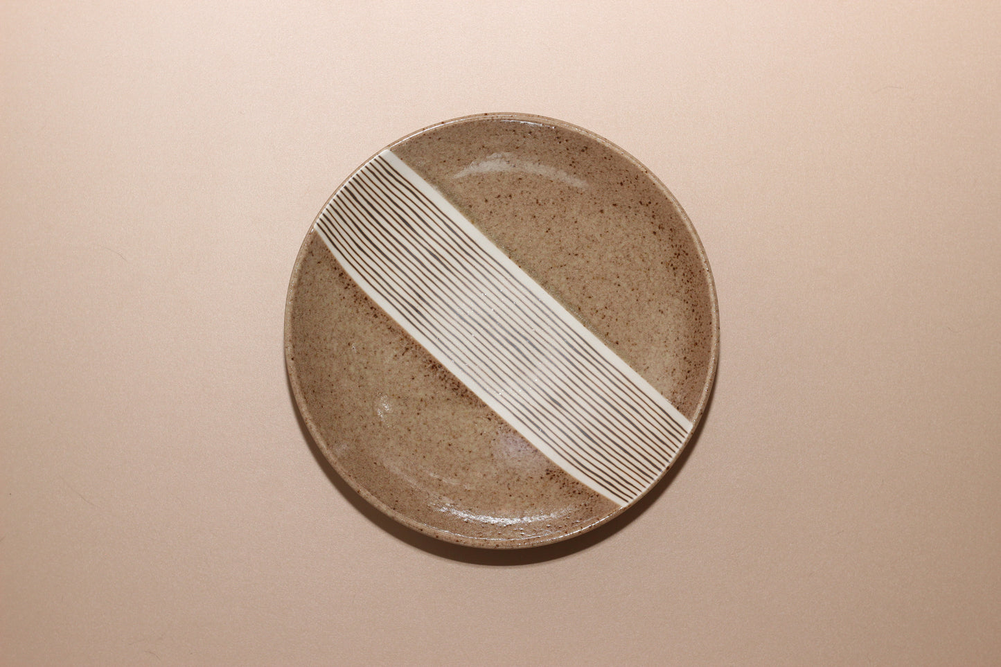 Tokusa | Iki Jyuso | Brown Deep Plate