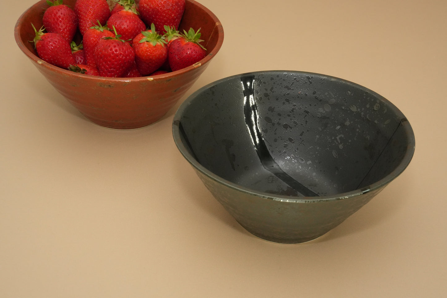 Hibiki | Tamayura | Black V-shape Bowl