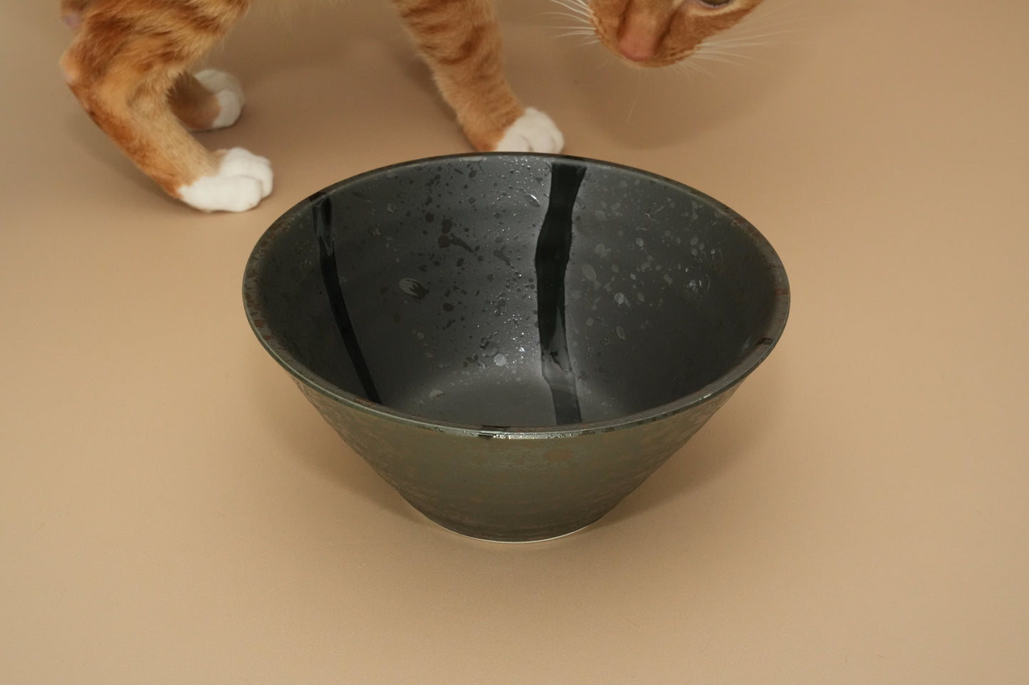 Hibiki | Tamayura | Black V-shape Bowl