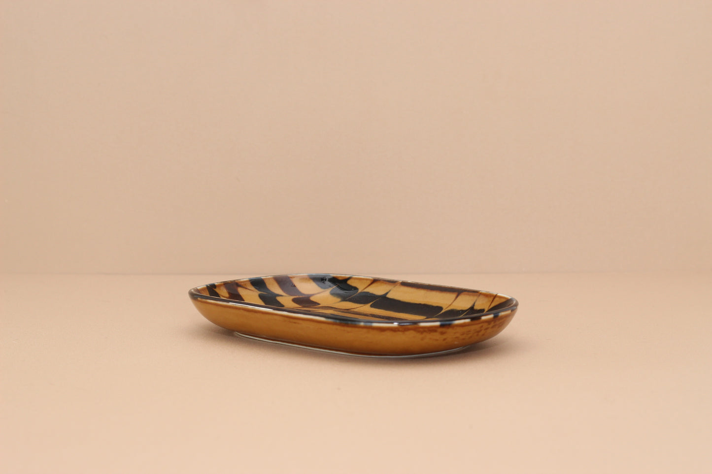 Table Talk Presents | Slipware Oval Plates Box (Set of 5)