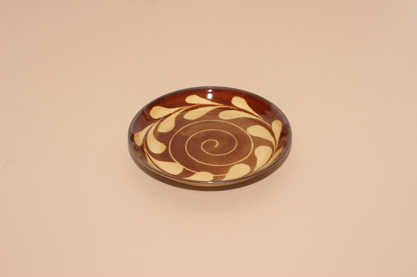 Table Talk Presents | Slipware Medium Plates Box (Set of 5)